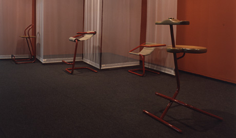 第217回デザインギャラリー1953「高見 慧・パイプの椅子たち」