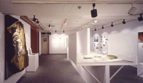 第481回デザインギャラリー1953「設計の痕跡--トム・ヘネガン×北川原温建築展」